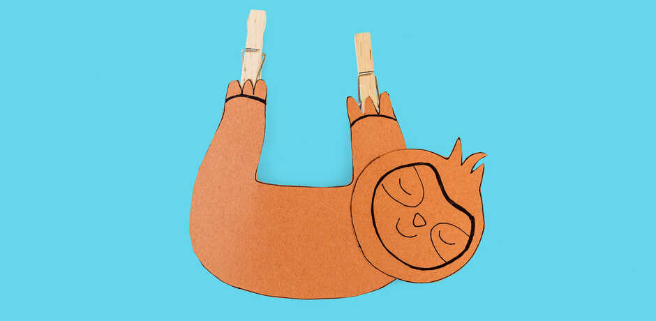 Kids' craft of a sloth made of clothespins